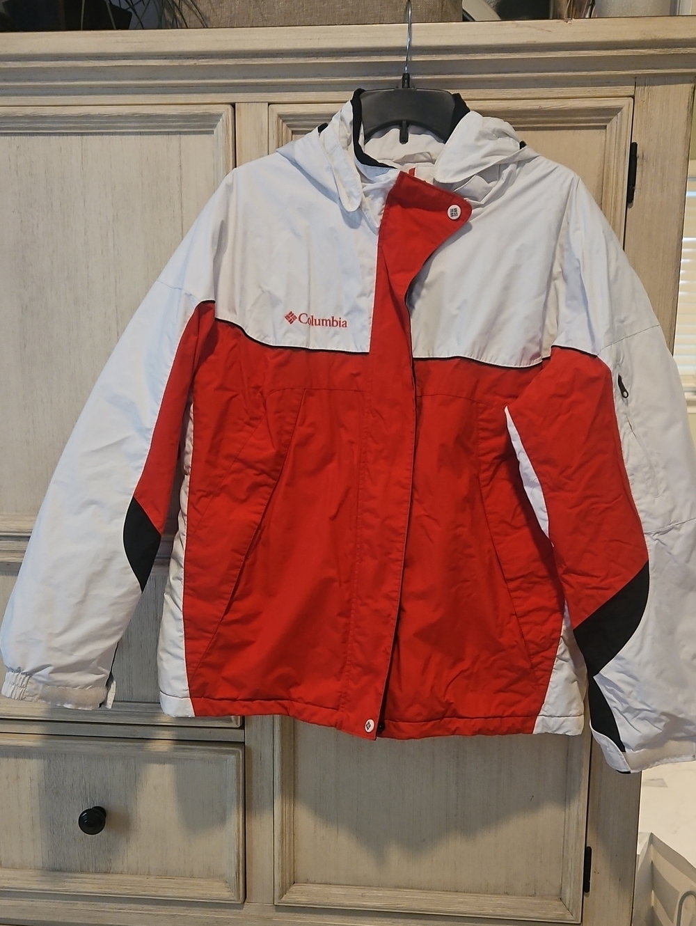 Columbia Womens Red and White Hooded Puffer Jacket